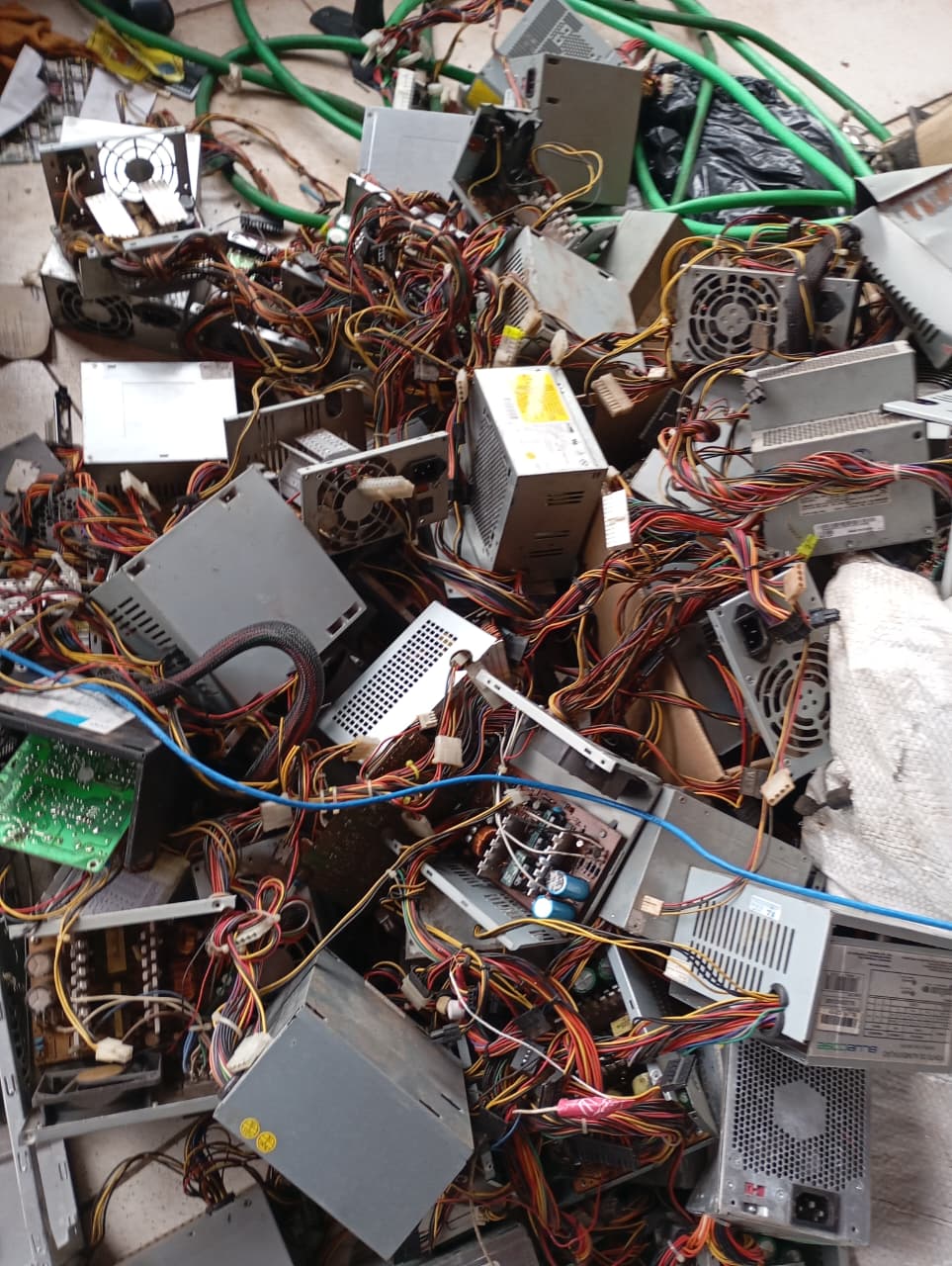 Placas-mãe e módulos diversos